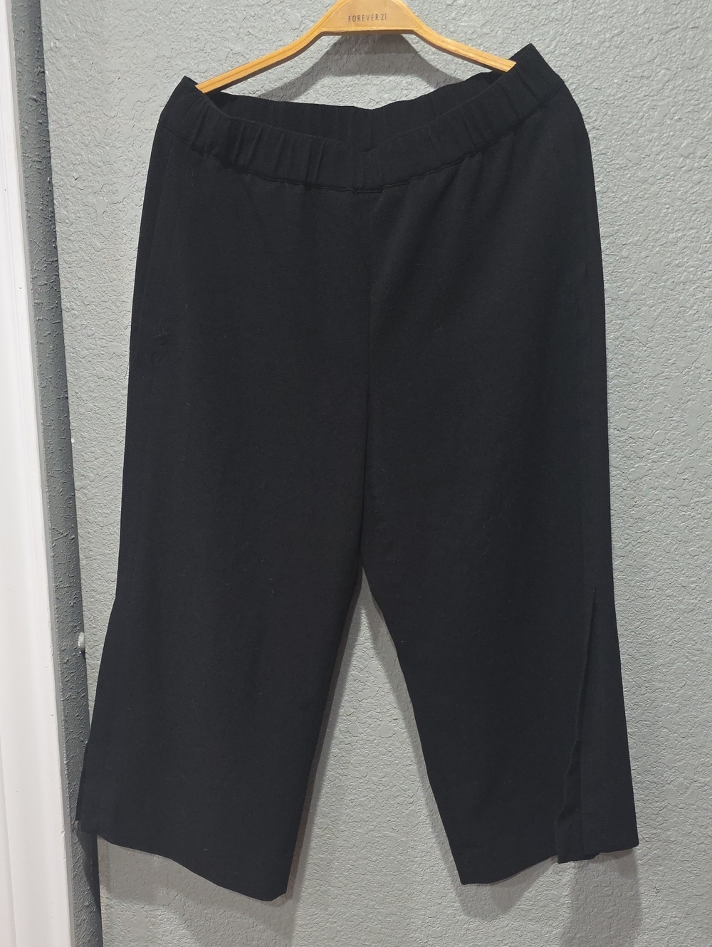 White House Black Market Black Wide-Leg Cropped Pants